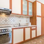Apartamento 2 Bedroom Awesome In