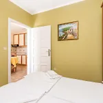 2 Bedroom Awesome In *