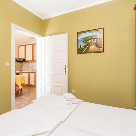 Stunning In With House Sea View *