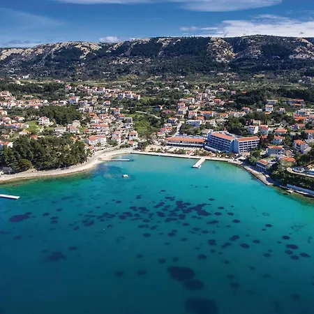 Apartment 2 Bedroom Awesome In