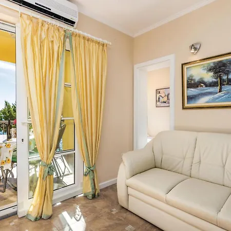 2 Bedroom Awesome In *