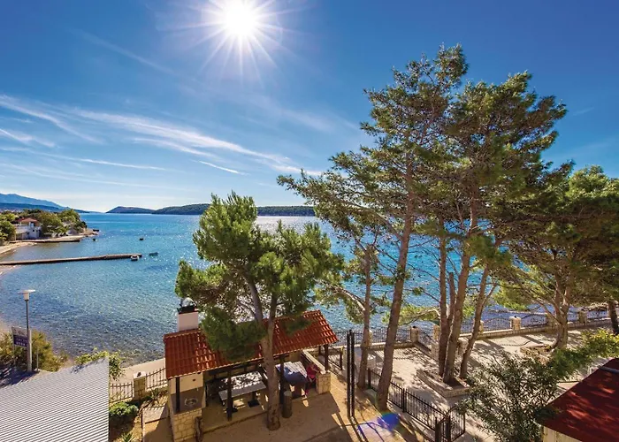 2 Bedroom Awesome In *