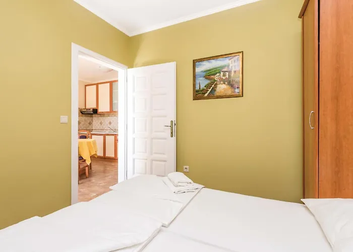 2 Bedroom Awesome In *