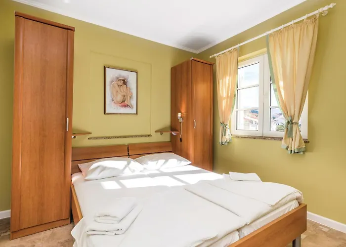 Apartmán 2 Bedroom Awesome In