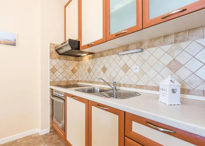 2 Bedroom Awesome In *