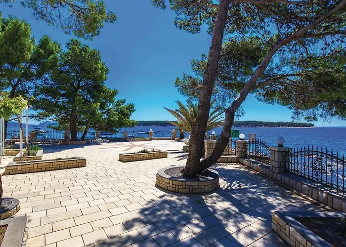 Apartamento 2 Bedroom Awesome In Banjol