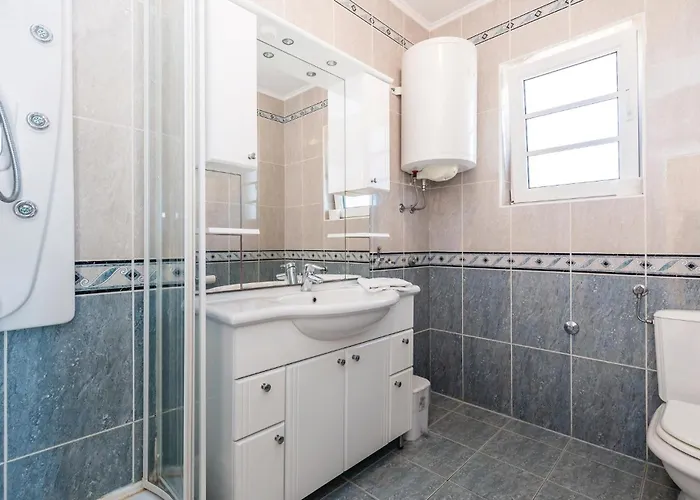 Apartmán 2 Bedroom Awesome In